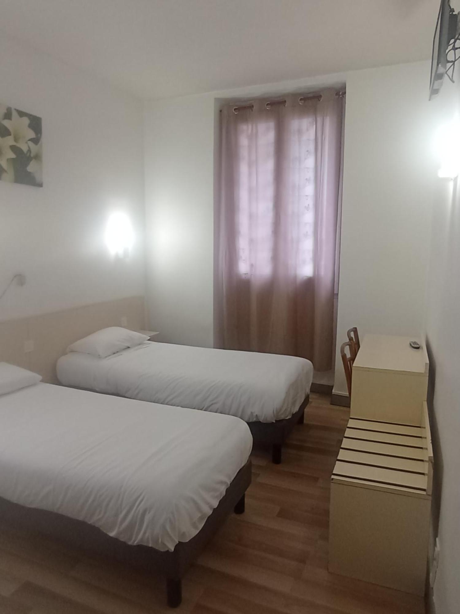 Hotel Croix Des Nordistes Lourdes Habitación foto